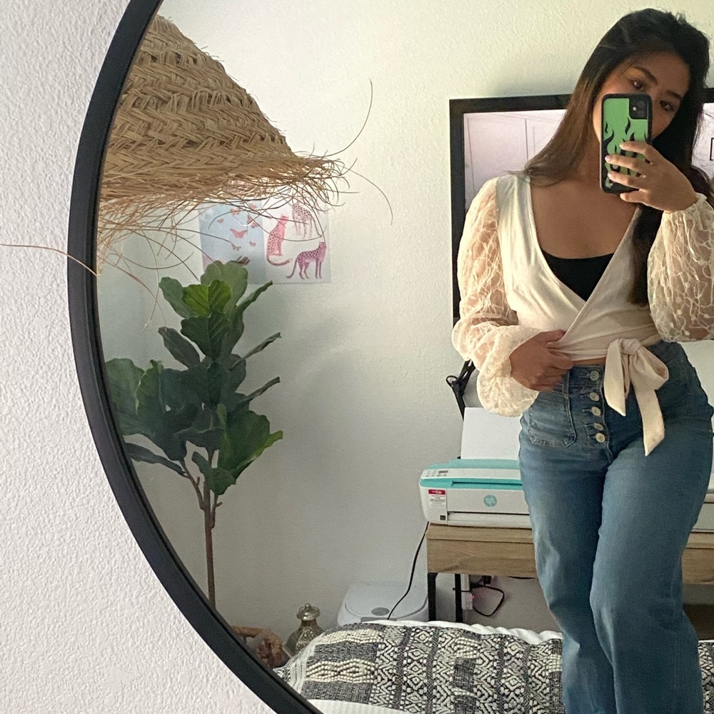 Cream Cropped Long-Sleeved Top